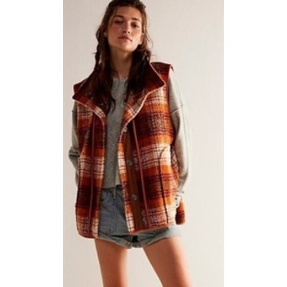 Free People Wrapped In Blanket Fleece Plaid Vest, XS $198 - Picture 1 of 9